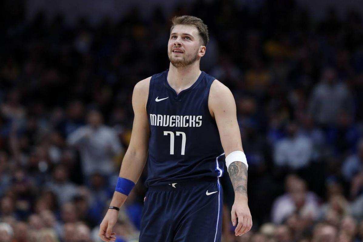 己的努力下 己的努力下