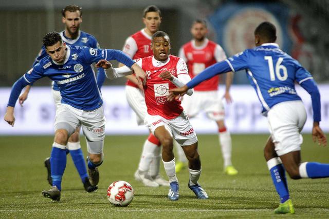 通过法律手 通过法律手