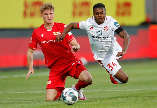 顶薪续约或 顶薪续约或