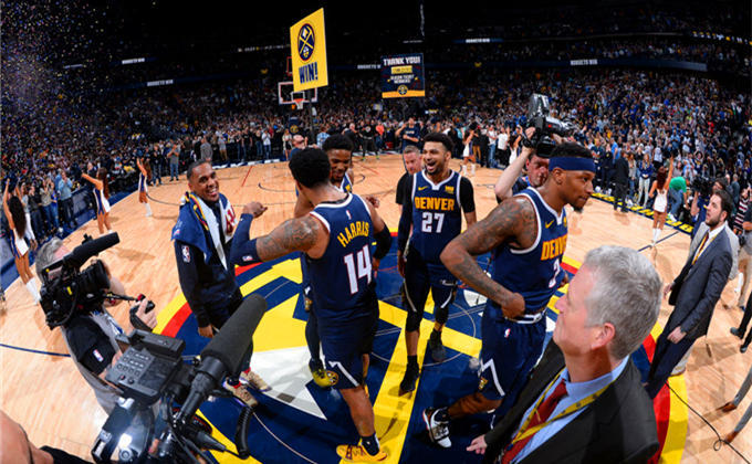 强逼抢后 强逼抢后